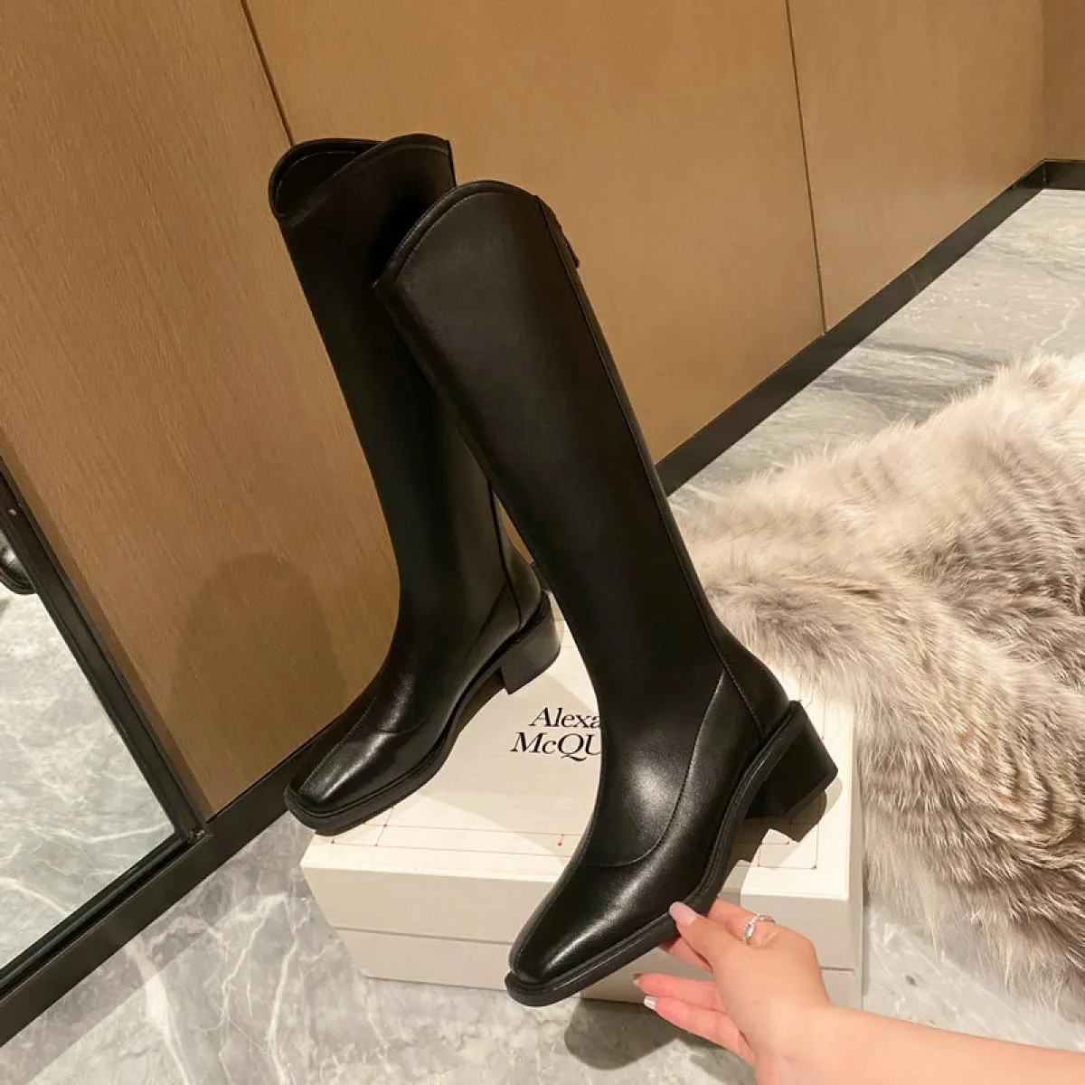 Stivali alti al ginocchio da donna in vera pelle con cerniera posteriore Tacco quadrato medio Primavera Autunno Scarpe eleganti